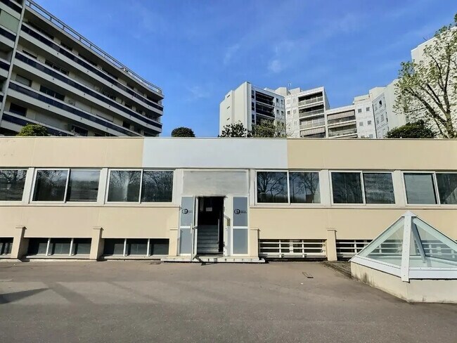 Plus de détails pour 26 Boulevard De La République, Boulogne-Billancourt - Bureau à vendre