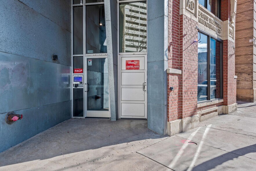 2000 Arapahoe St, Denver, CO à louer - Photo de l’immeuble – Image 2 sur 27