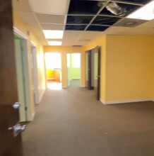 7161 N Cicero Ave, Lincolnwood, IL à louer - Vidéo sur l’annonce professionnelle 