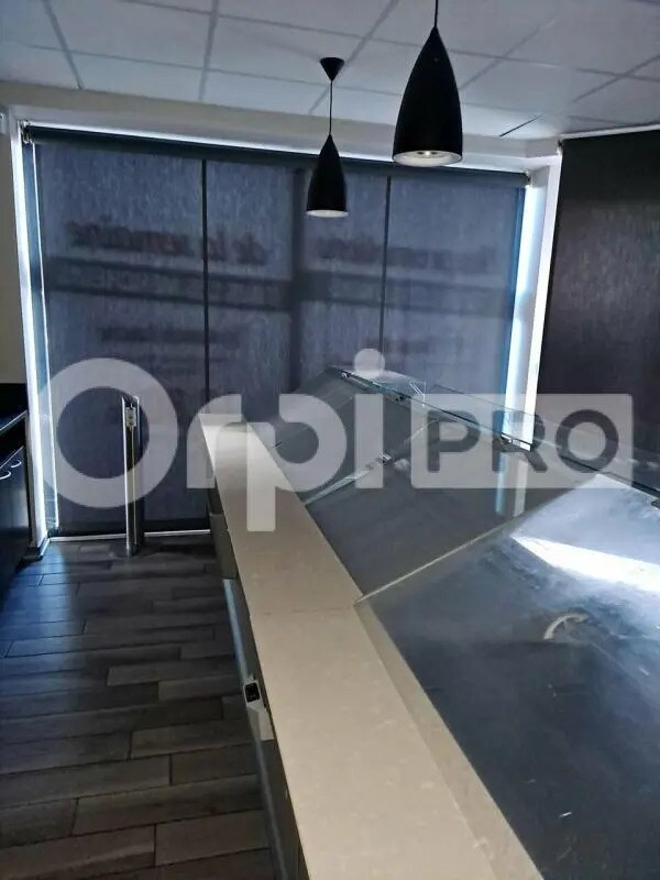 Plus de détails pour Local commercial à vendre