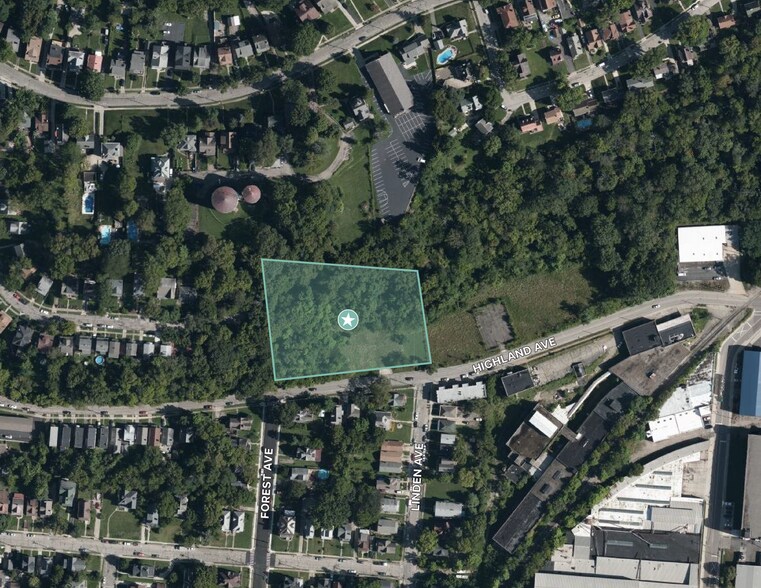 2490 Highland Ave, Cincinnati, OH à vendre - Photo principale – Image 1 sur 1