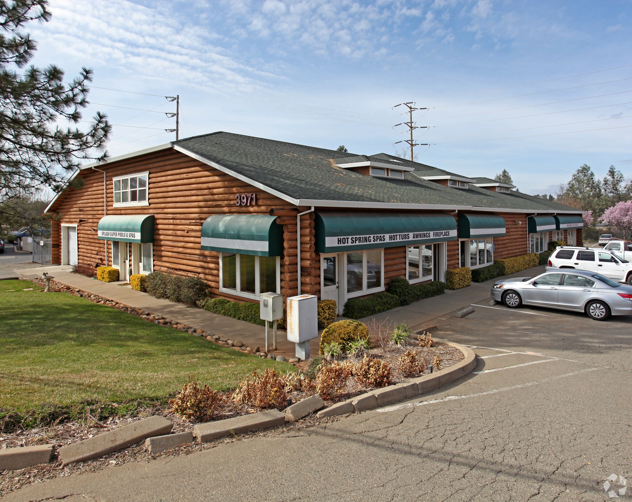 3971 Durock Rd, Shingle Springs, CA à louer Photo principale– Image 1 sur 17