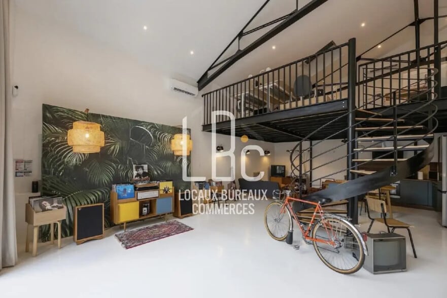 Local commercial dans Nantes à louer - Photo de l’immeuble – Image 1 sur 9