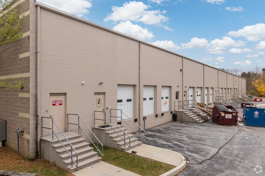 833 Lincoln Ave, West Chester, PA à vendre - Photo de l’immeuble – Image 3 sur 4