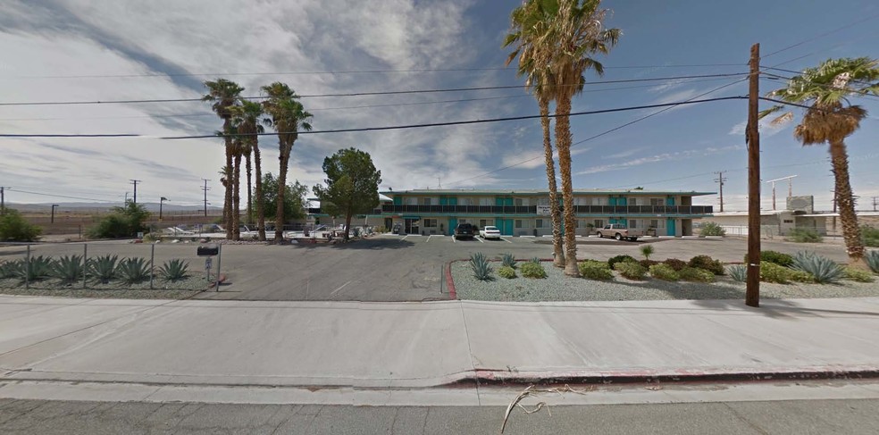 2980 E Main St, Barstow, CA à louer - Photo de l’immeuble – Image 2 sur 14