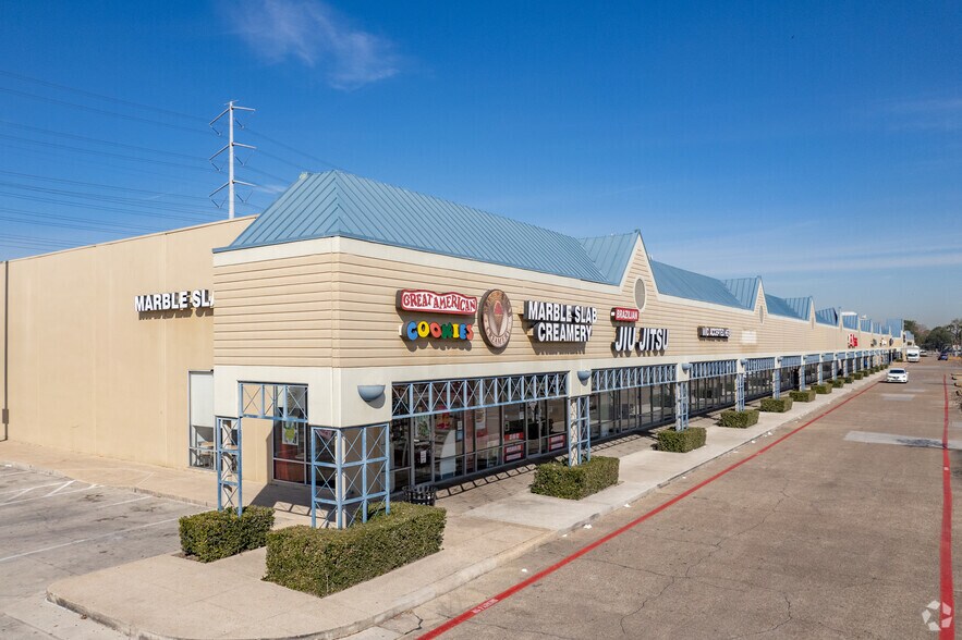 11410-11430 East Fwy, Houston, TX à louer - Photo principale – Image 1 sur 6