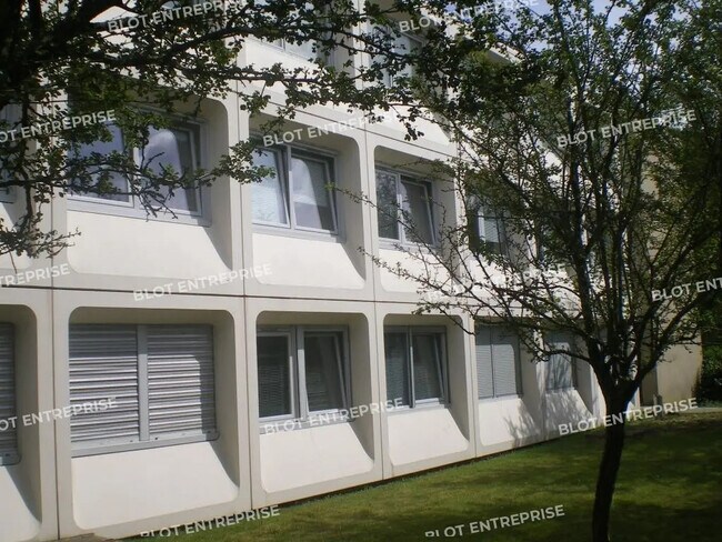 Plus de détails pour Bureau à louer