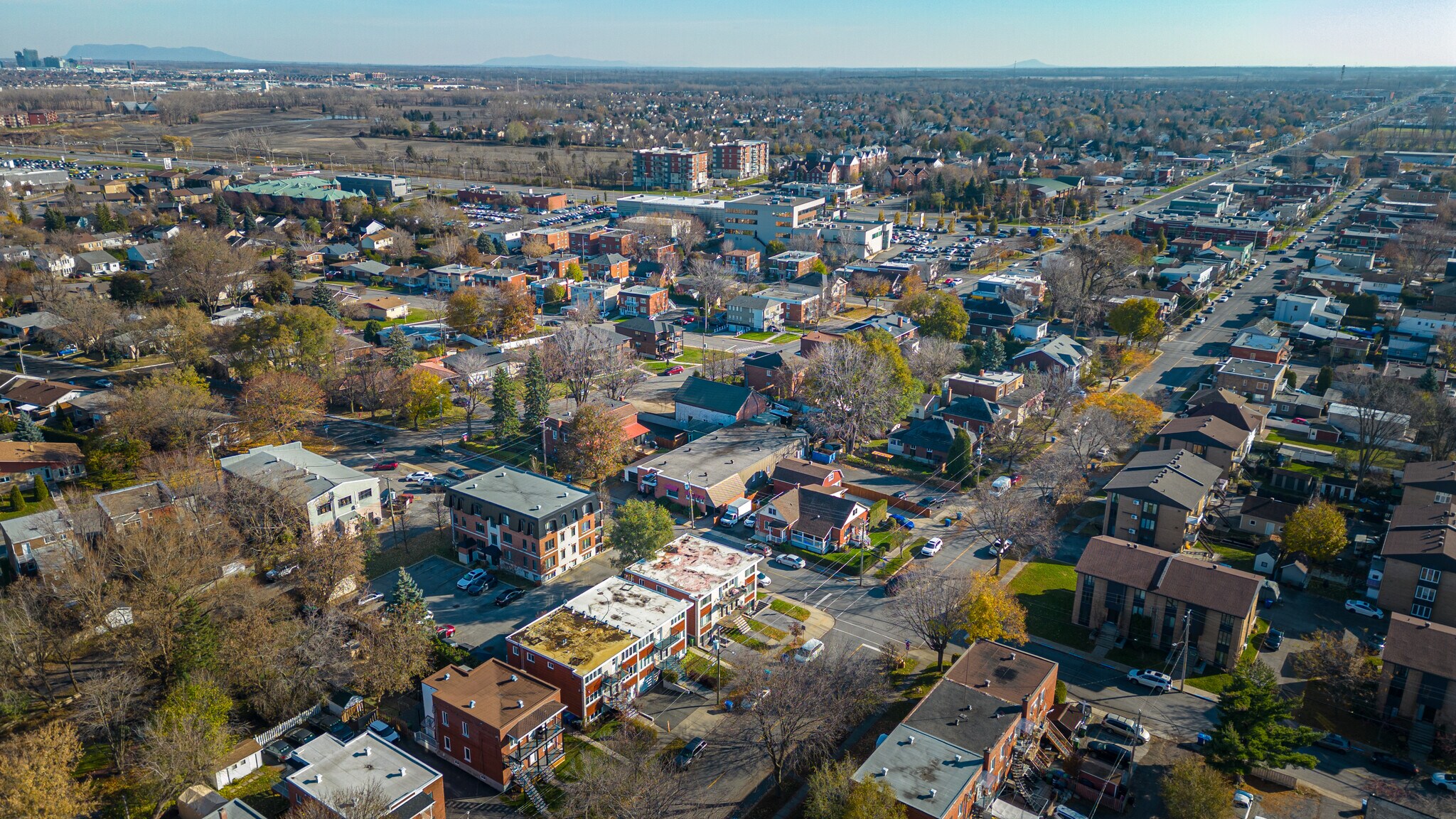 235 Rue Notre-Dame, La Prairie, QC à louer Aérien– Image 1 sur 5