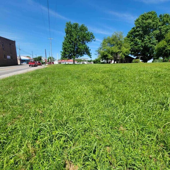 104 Main St, Sinking Spring, OH à vendre - Photo de l’immeuble – Image 3 sur 15