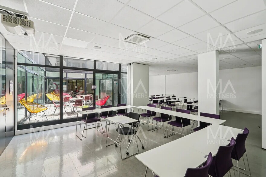 30 Rue Des Favorites, Paris à vendre - Photo de l’immeuble – Image 1 sur 8
