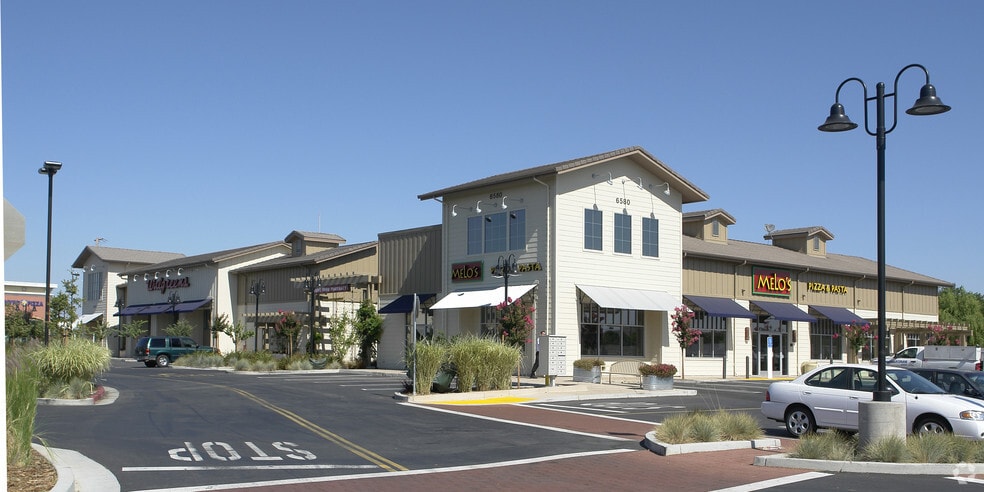6600 Lone Tree Way, Brentwood, CA à louer - Photo principale – Image 1 sur 3