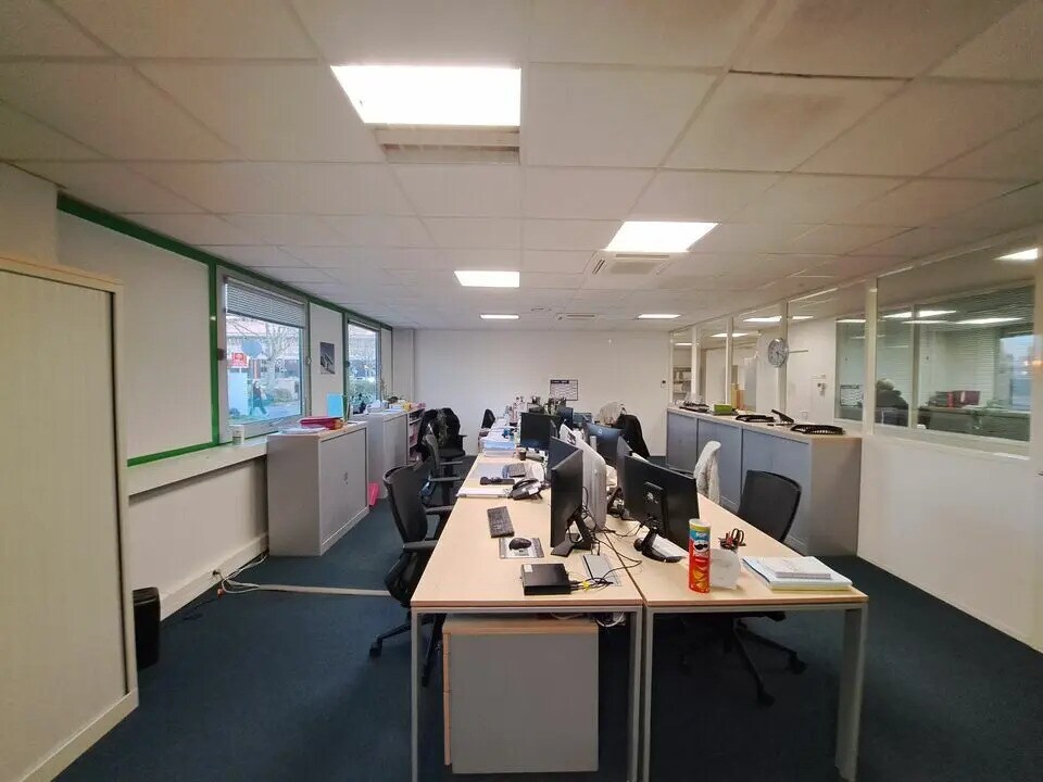 Local d’activités dans Labège à louer Photo de l’immeuble– Image 1 sur 7