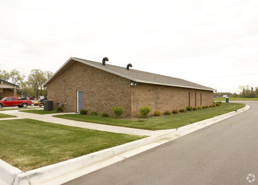 1800 Dorr Rd, Howell, MI à louer - Photo de l’immeuble – Image 2 sur 3