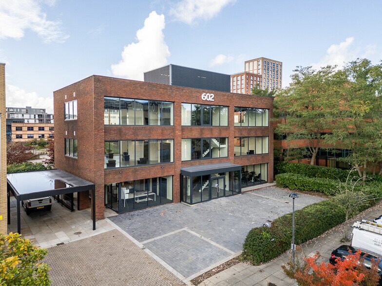602 South Seventh St, Milton Keynes à louer - Photo de l’immeuble – Image 1 sur 12