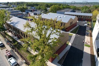 Plus de détails pour Local d’activités à vendre