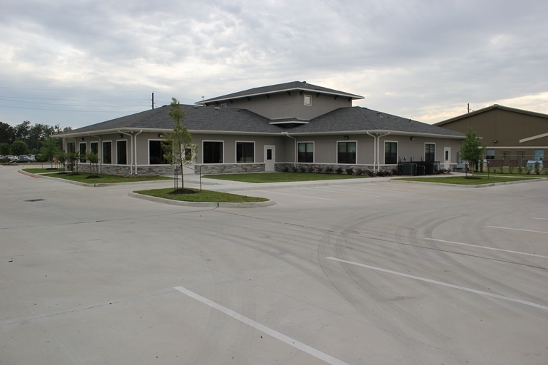 13621 Will Clayton Pky, Humble, TX à louer - Photo de l’immeuble – Image 3 sur 21