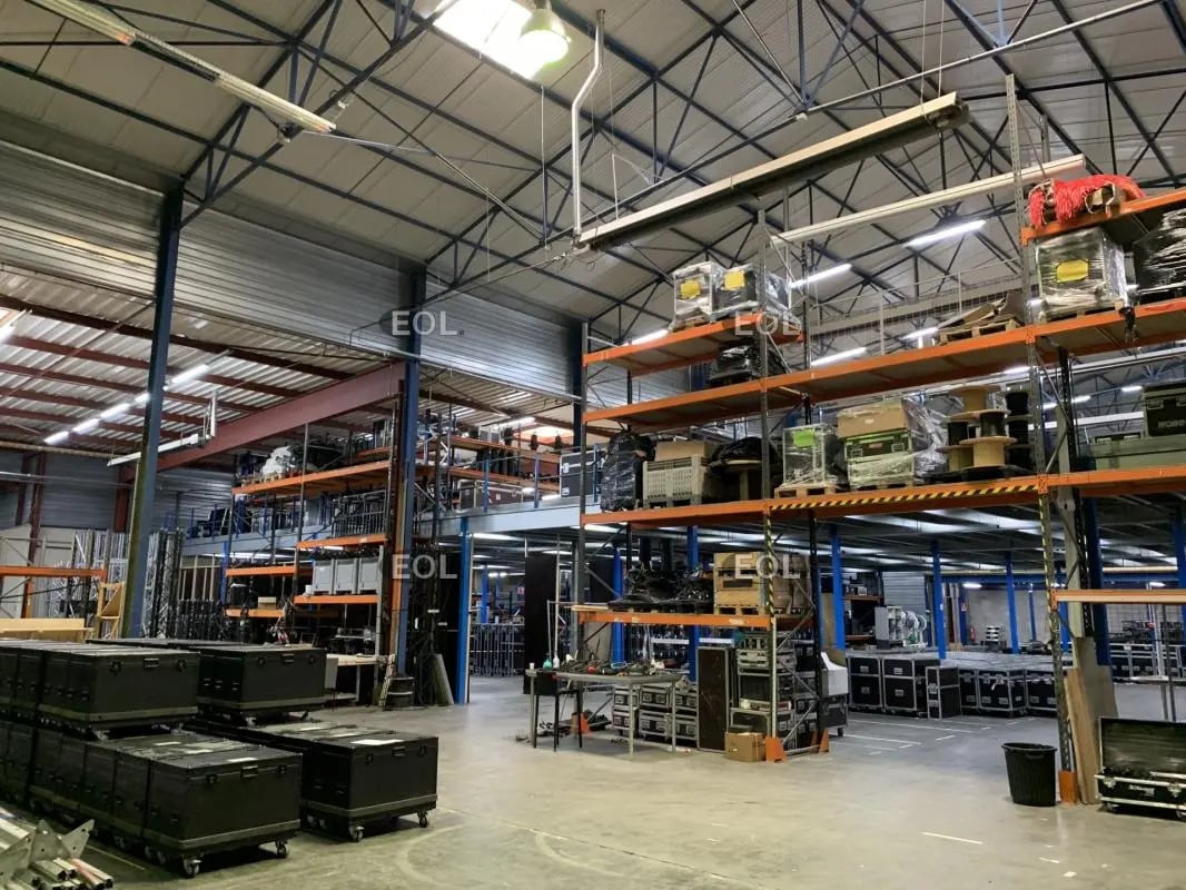 Local d’activités dans Morangis à louer Photo de l’immeuble– Image 1 sur 10