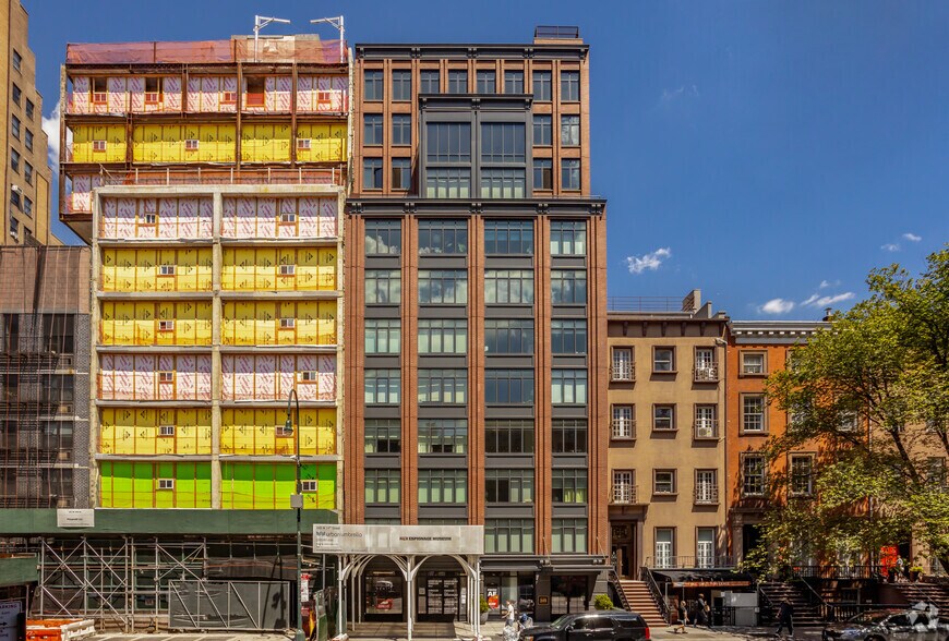 245 W 14th St, New York, NY à vendre - Photo de l’immeuble – Image 2 sur 6