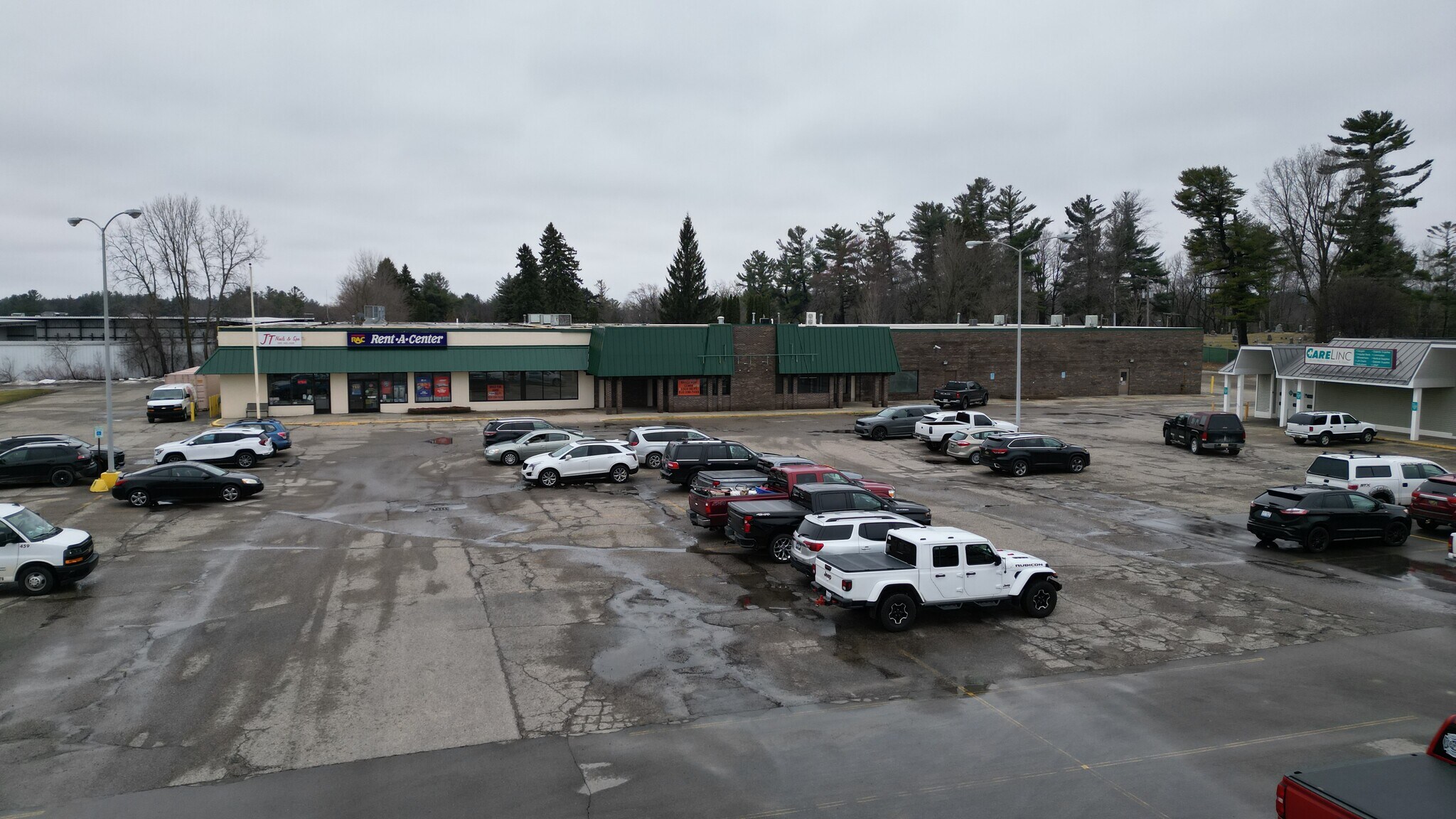 520-522 E Houghton Ave, West Branch, MI à louer Photo principale– Image 1 sur 26