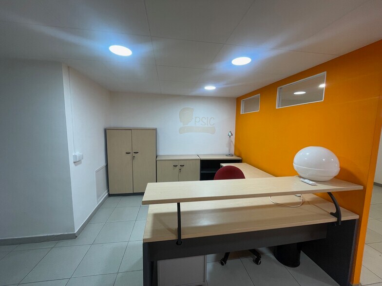 Bureau dans Mataró, Barcelona à louer - Photo de l’immeuble – Image 2 sur 9