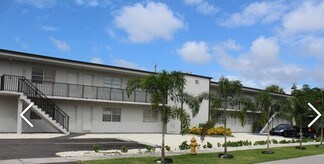 Plus de détails pour 14100 NW 6th Ct, North Miami, FL - Logement à vendre