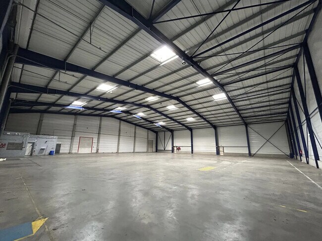 Plus de détails pour Industriel/Logistique à vendre