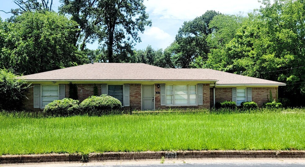8 SFR Investment Portfolio - Tyler, TX portefeuille de 8 biens à vendre sur LoopNet.fr - Photo de l’immeuble – Image 2 sur 8