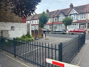 949 London Rd, Thornton Heath à louer Photo intérieure– Image 1 sur 5