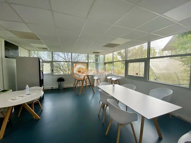Bureau dans Mérignac à louer - Photo de l’immeuble – Image 3 sur 5