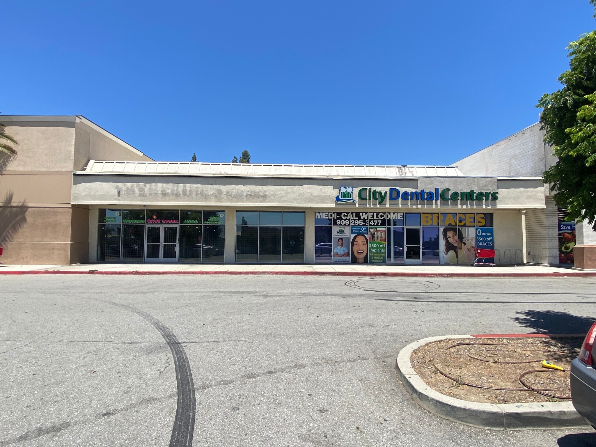 5120-5200 Moreno St, Montclair, CA à louer Photo intérieure– Image 1 sur 3