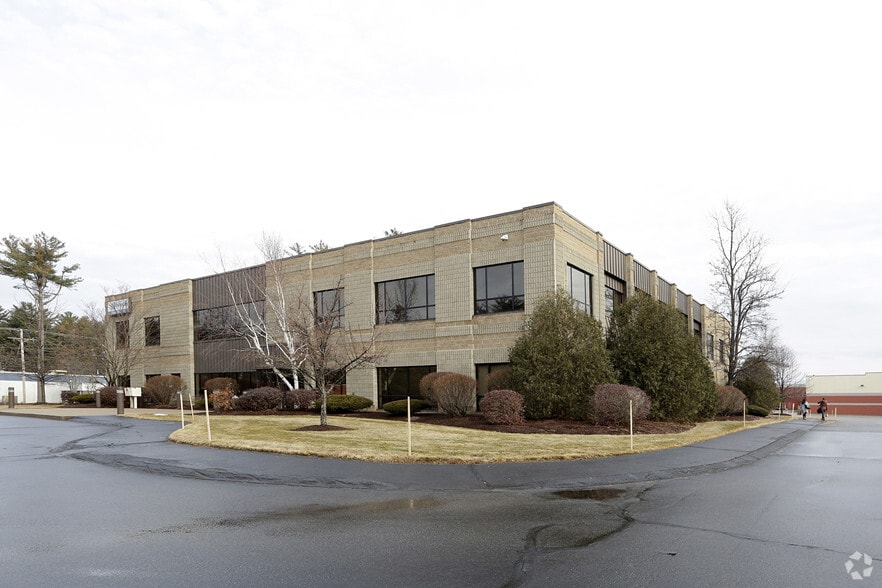 11 Continental Blvd, Merrimack, NH à louer - Photo de l’immeuble – Image 1 sur 10