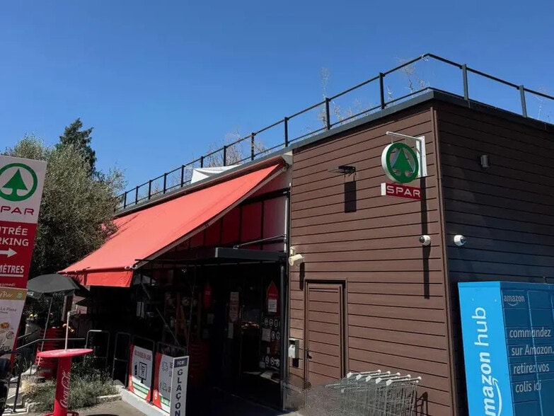 Local commercial dans Nice à louer - Photo de l’immeuble – Image 2 sur 4