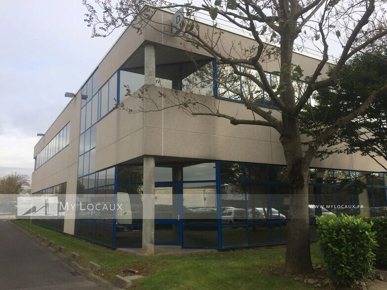 Local d’activités dans Gennevilliers à louer - Photo de l’immeuble – Image 2 sur 7