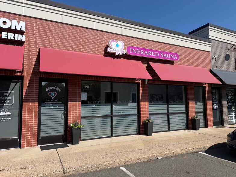644-658 Godwin Ave, Midland Park, NJ à louer - Photo de l’immeuble – Image 2 sur 9