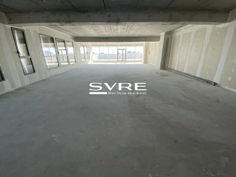 Bureau dans La Ciotat à vendre - Photo de l’immeuble – Image 2 sur 4