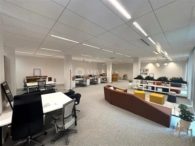 Bureau dans Fontenay-sous-Bois à louer - Photo de l’immeuble – Image 2 sur 7