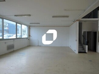 Plus de détails pour Bureau, Local d'activités à louer