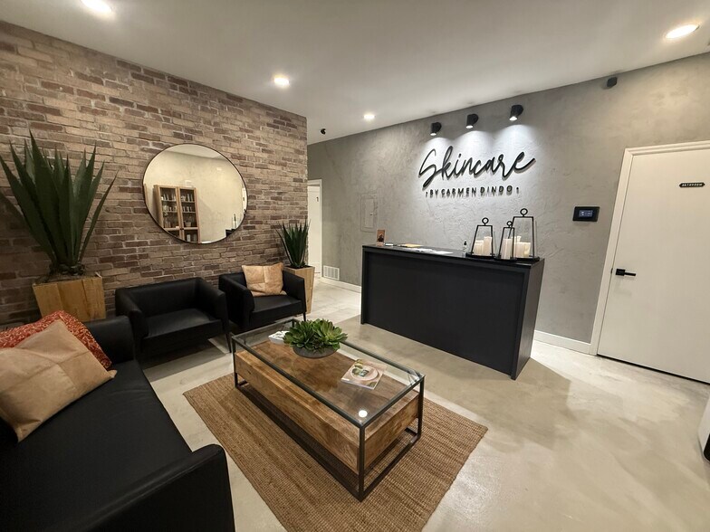7029 S Tamiami Trl, Sarasota, FL à louer - Photo de l’immeuble – Image 2 sur 10