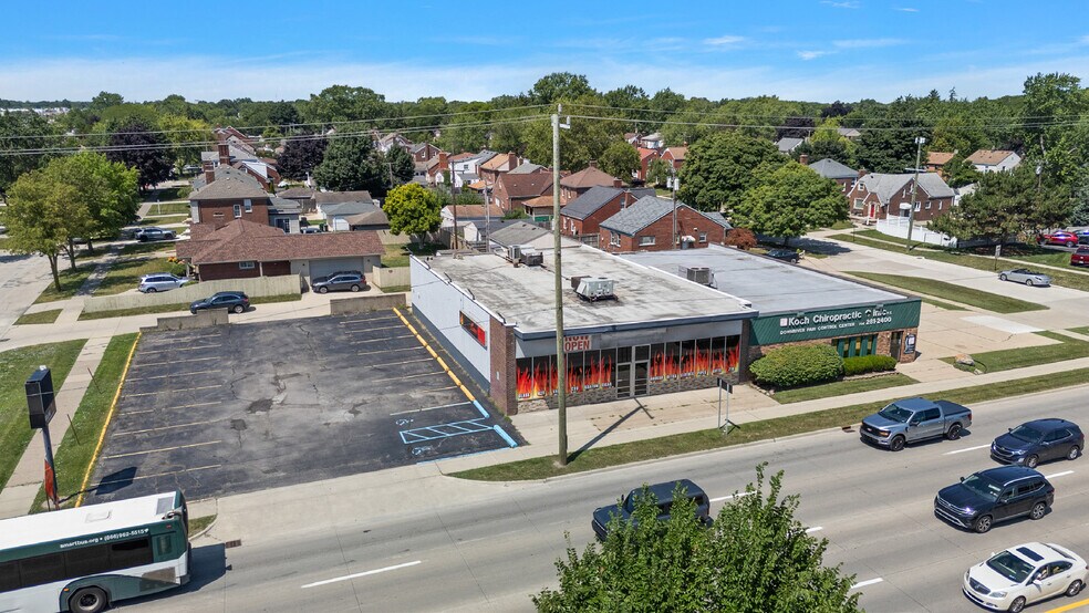 14750 Fort St, Southgate, MI à louer - Photo de l’immeuble – Image 2 sur 5