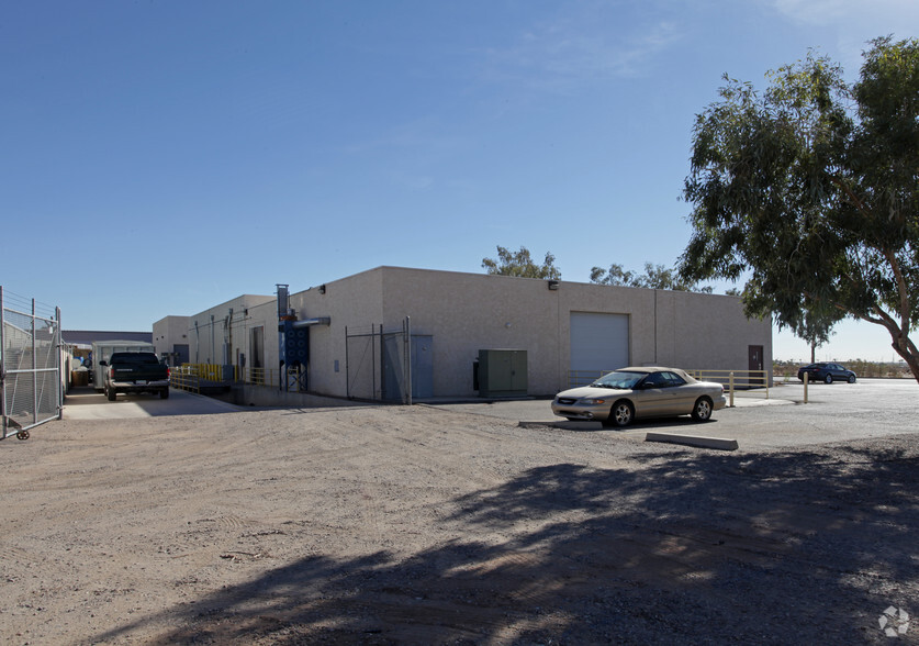 546-566 W Centennial Blvd, Casa Grande, AZ à louer - Photo de l’immeuble – Image 3 sur 6