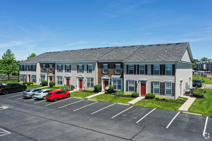 8181 Herald Cv, Blacklick, OH à vendre - Photo de l’immeuble – Image 3 sur 76