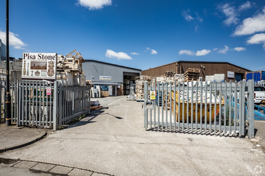 Severnside Trading Estate, Textilose Rd, Manchester à louer - Photo de l’immeuble – Image 2 sur 15