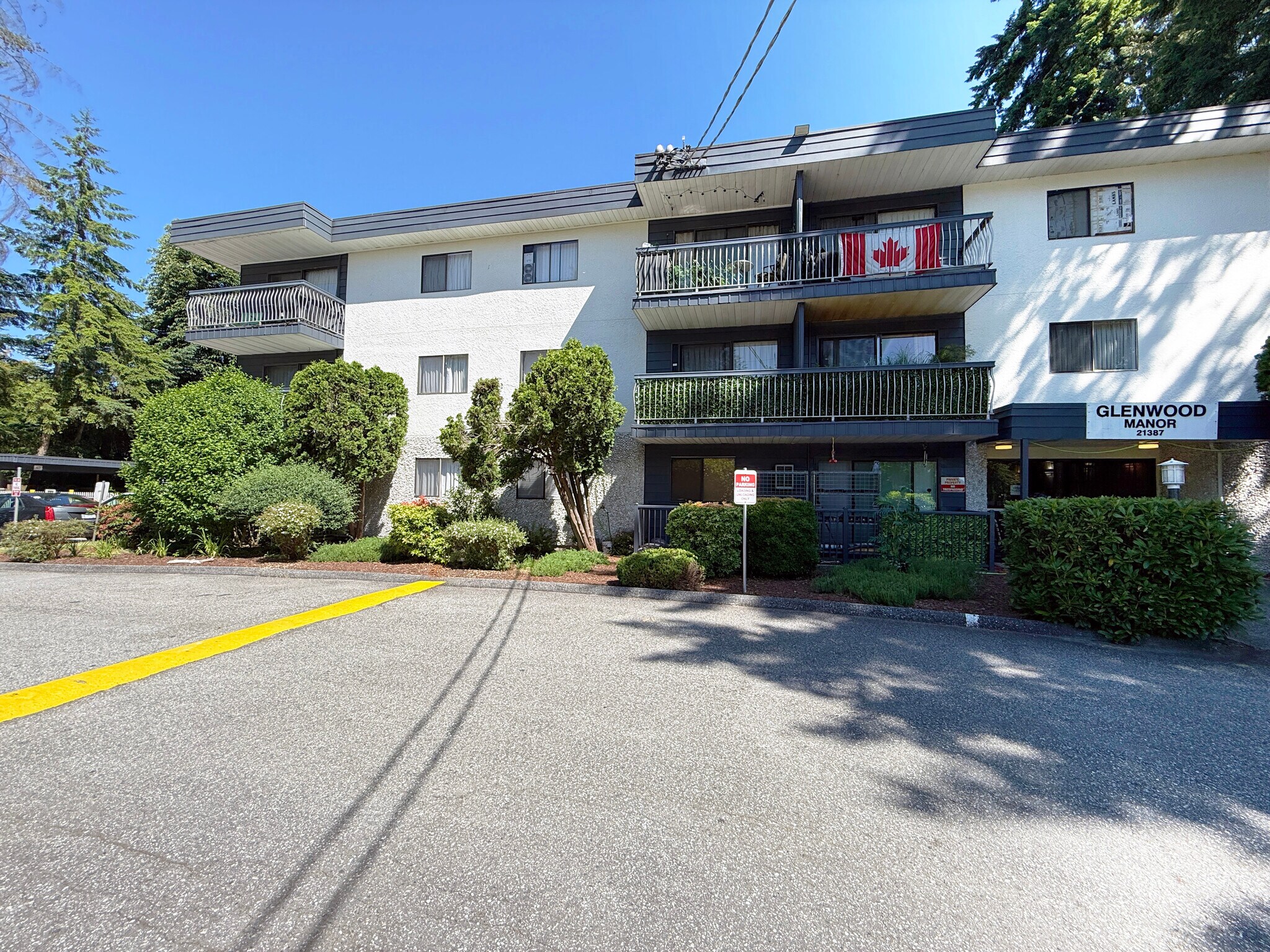 21387 Dewdney Trunk Rd, Maple Ridge, BC à vendre Photo de l’immeuble– Image 1 sur 11