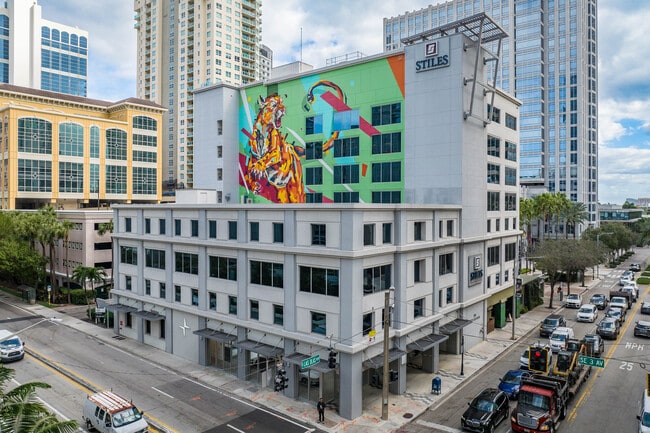 Plus de détails pour 301 E Las Olas Blvd, Fort Lauderdale, FL - Bureau à louer