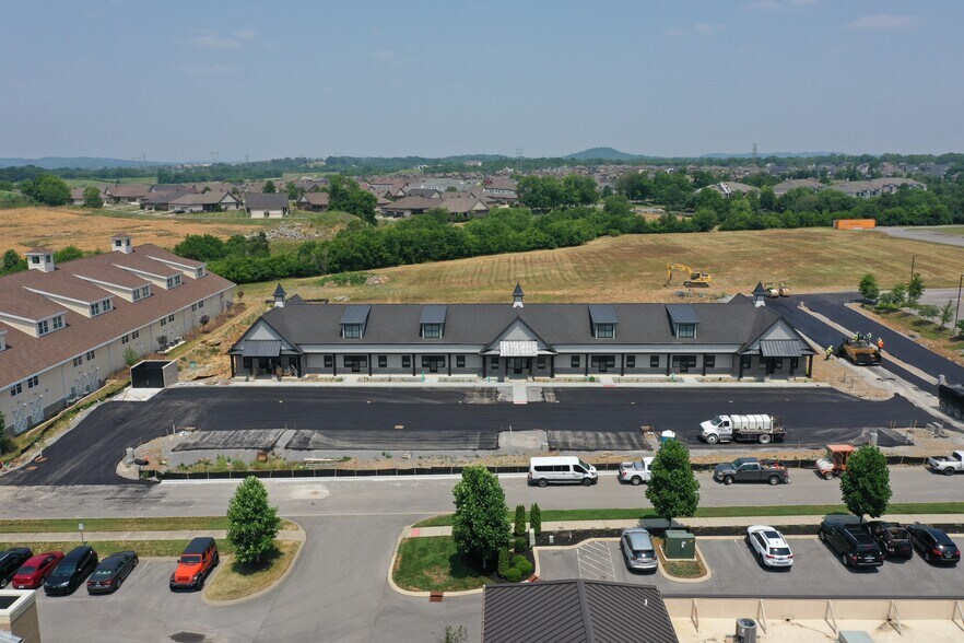 210 Baber Park West Blvd, Gallatin, TN à louer - Photo de l’immeuble – Image 1 sur 4