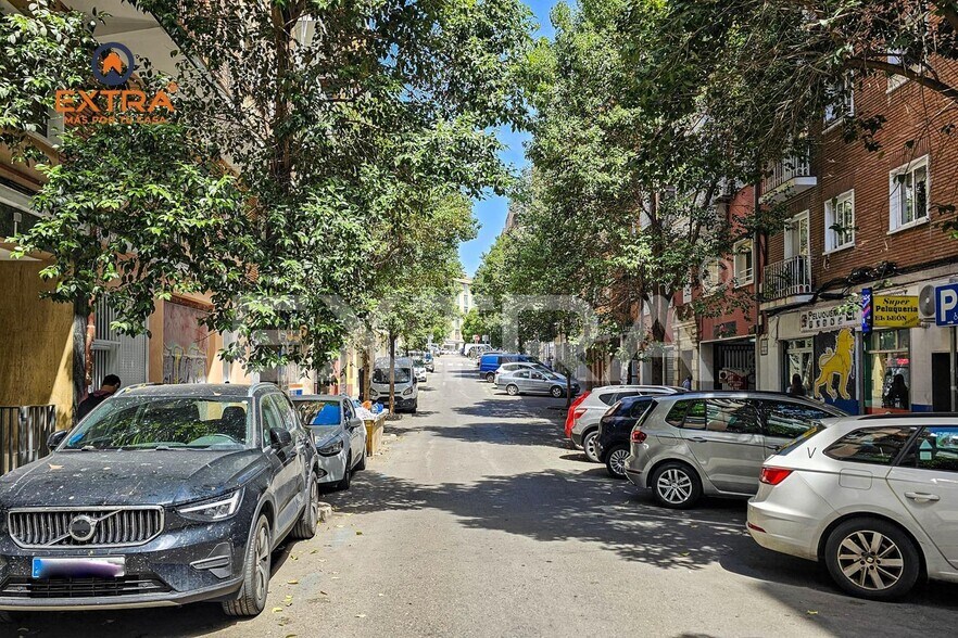 Immeuble residentiel dans Madrid, Madrid à vendre - Photo de l’immeuble – Image 3 sur 3