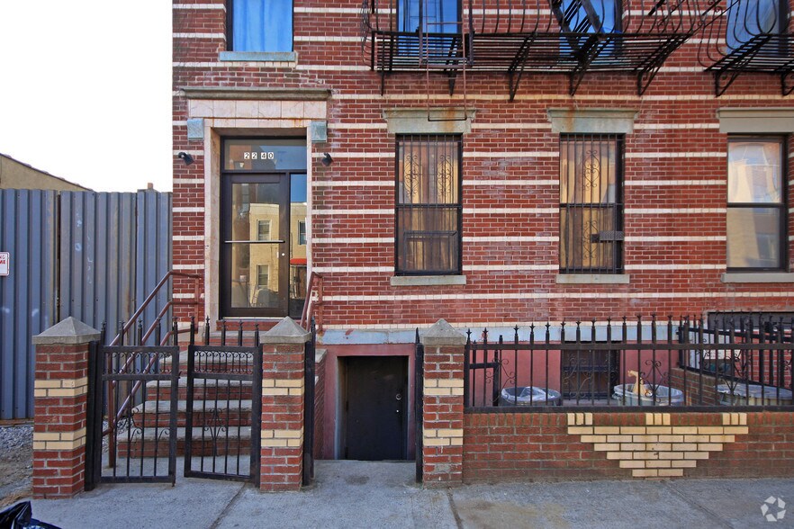 2240 Pacific St, Brooklyn, NY à vendre - Photo de l’immeuble – Image 3 sur 3