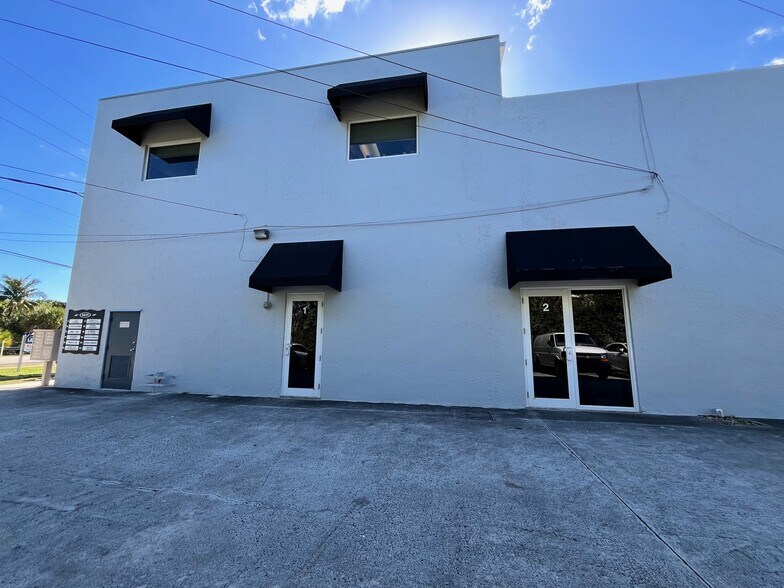 1471 SW 30th Ave, Deerfield Beach, FL à louer - Photo de l’immeuble – Image 3 sur 8