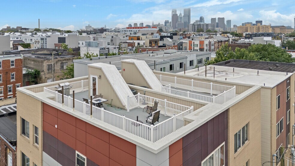 1257-71 N Newkirk Street portefeuille de 3 biens à vendre sur LoopNet.fr - Photo de l’immeuble – Image 2 sur 4