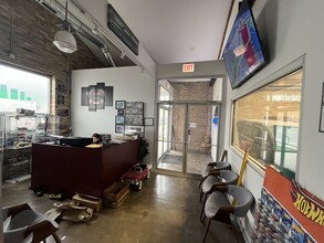4970 N Elston Ave, Chicago, IL à louer Photo intérieure– Image 2 sur 10
